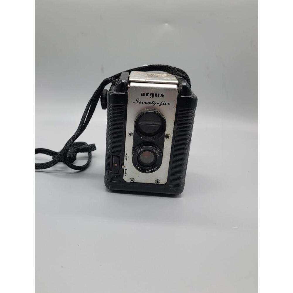 Argus Argoflex Seventy-Five 6x6 TLR Film Camera 80mm f/3.5